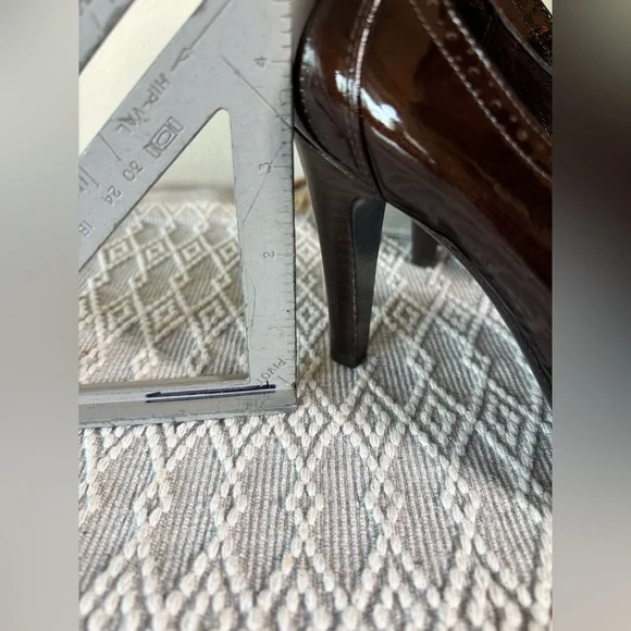 Via Spiga Oxford 3 1/2” heels Cooper/Brown Patent Leather. Women’s Size 7 1/2 - Picture 7 of 11